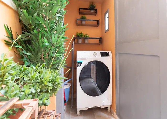 The Rent - Modern One-bedroom In Trastevere