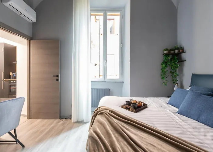 The Rent - Modern One-bedroom In Trastevere Apartment *